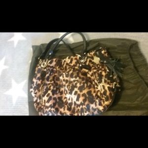 Medium Leopard print Vince Camuto handbag/purse